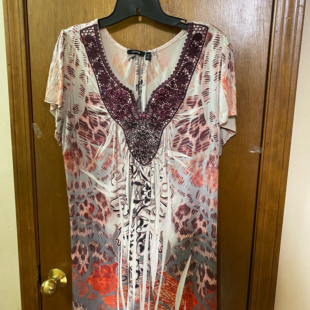 Brown/tan patterned blouse